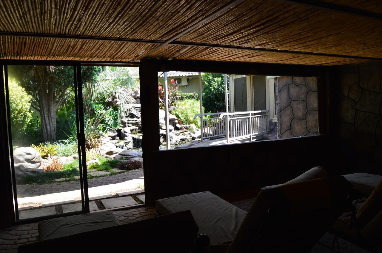 Crystal Rose Lodge & Spa Krugersdorp Esterno foto