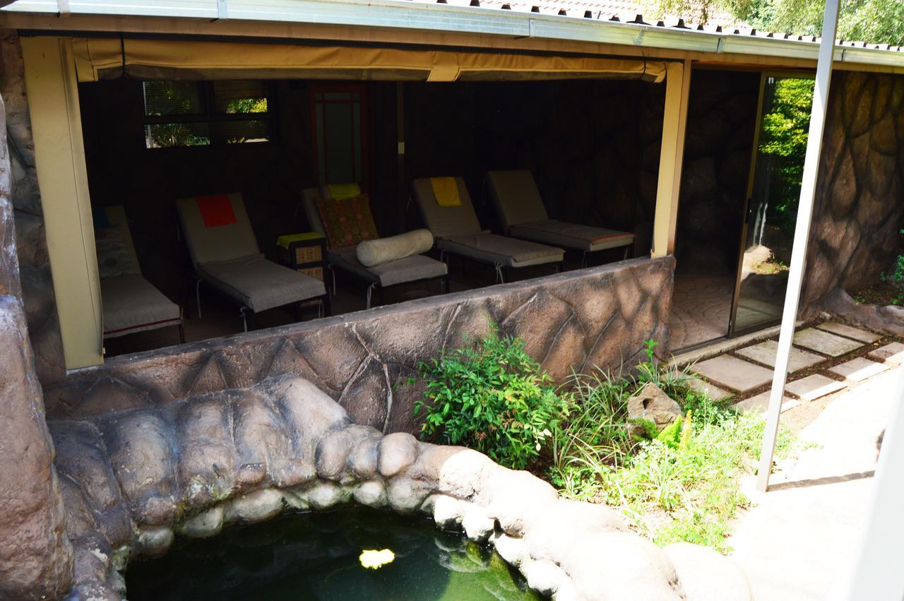 Crystal Rose Lodge & Spa Krugersdorp Esterno foto
