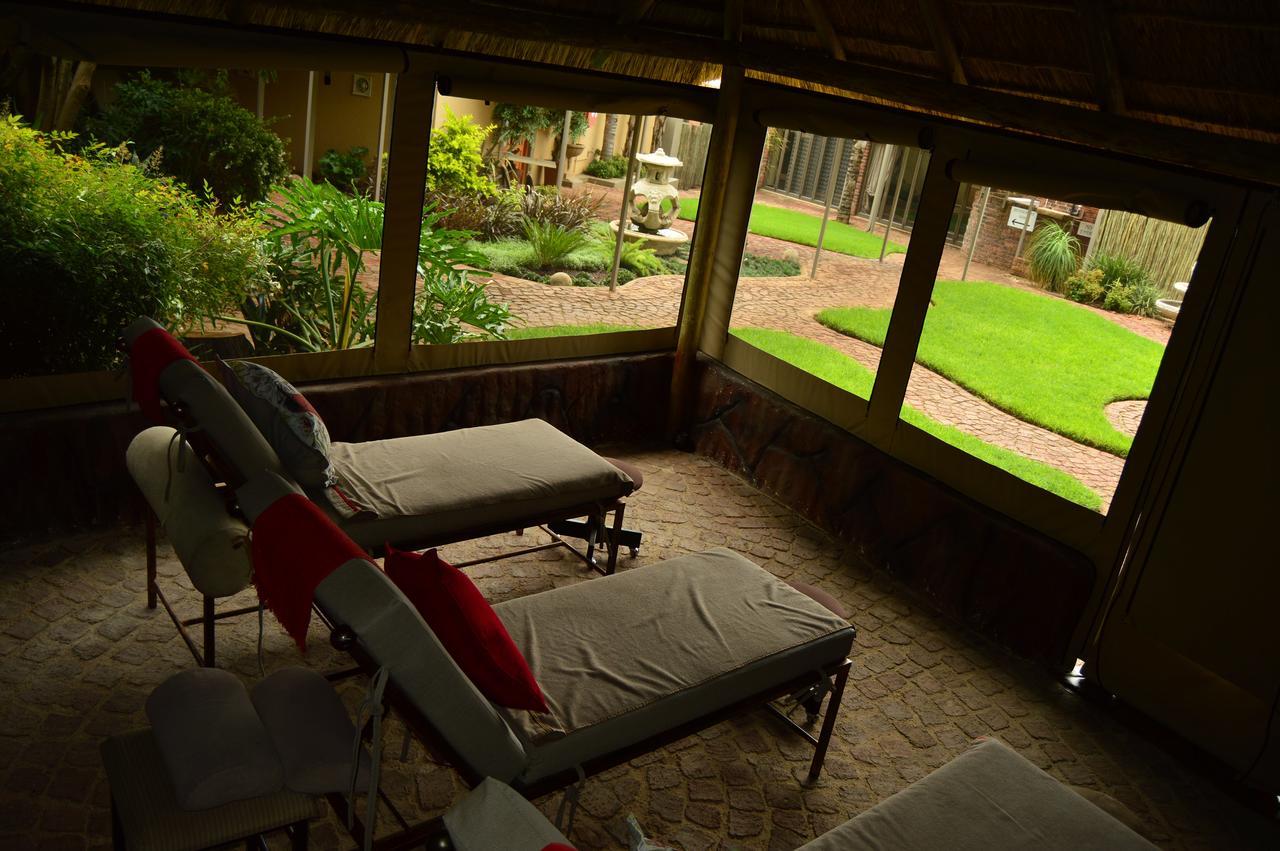 Crystal Rose Lodge & Spa Krugersdorp Esterno foto