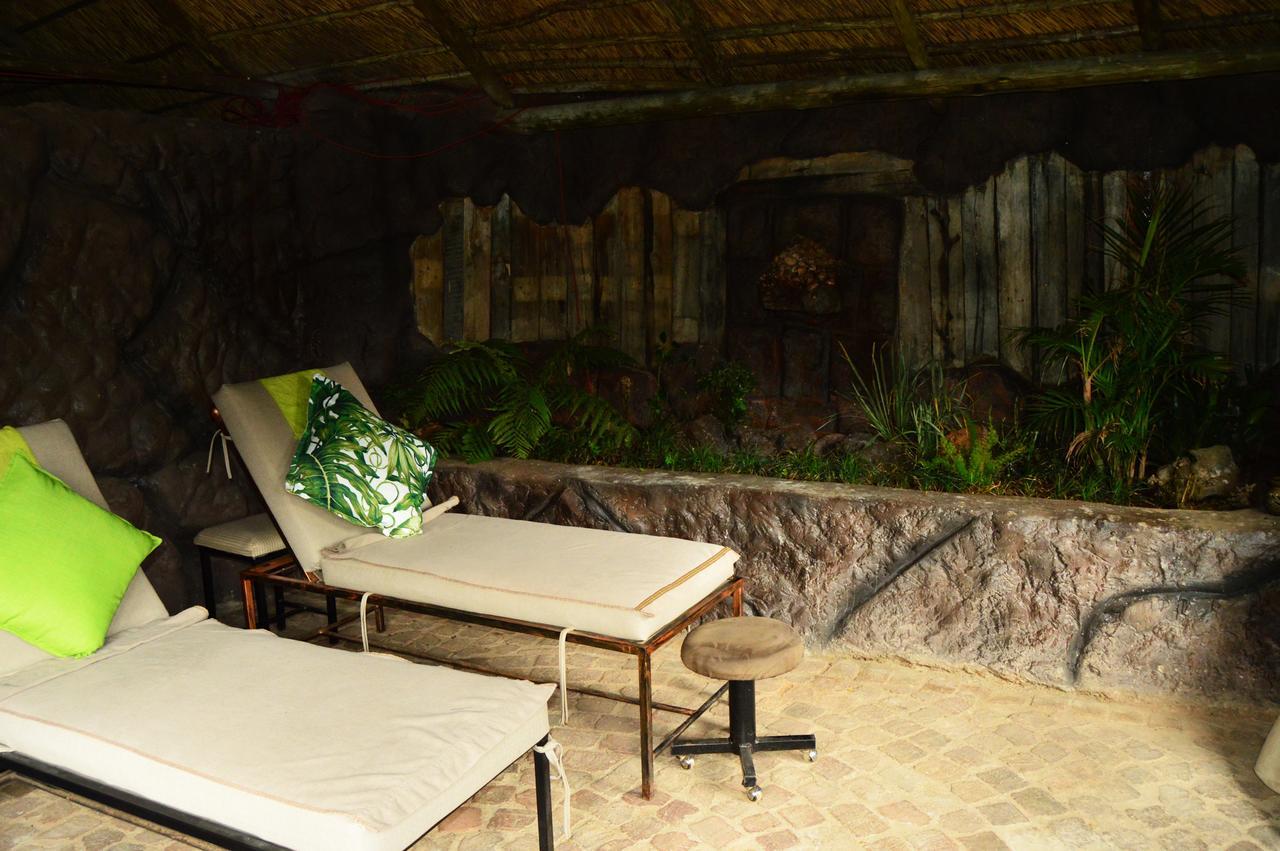 Crystal Rose Lodge & Spa Krugersdorp Esterno foto