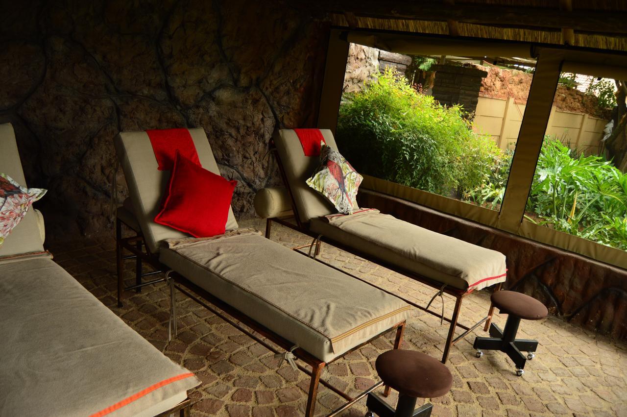 Crystal Rose Lodge & Spa Krugersdorp Esterno foto