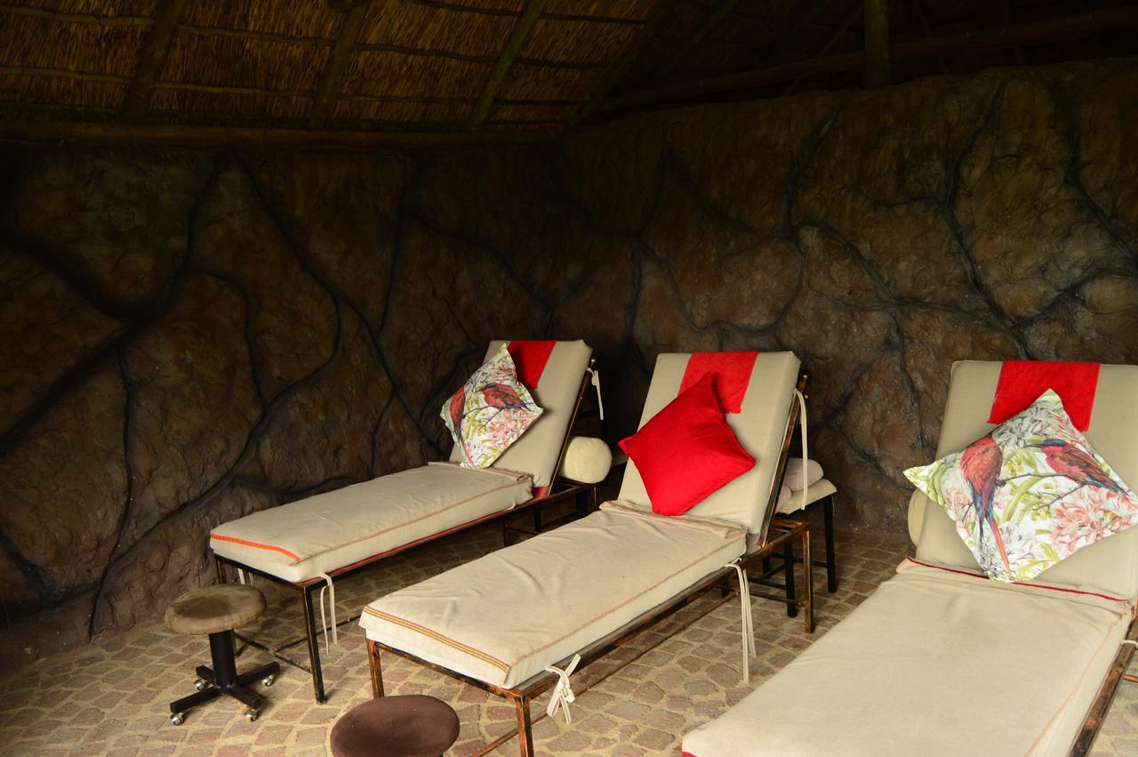 Crystal Rose Lodge & Spa Krugersdorp Esterno foto
