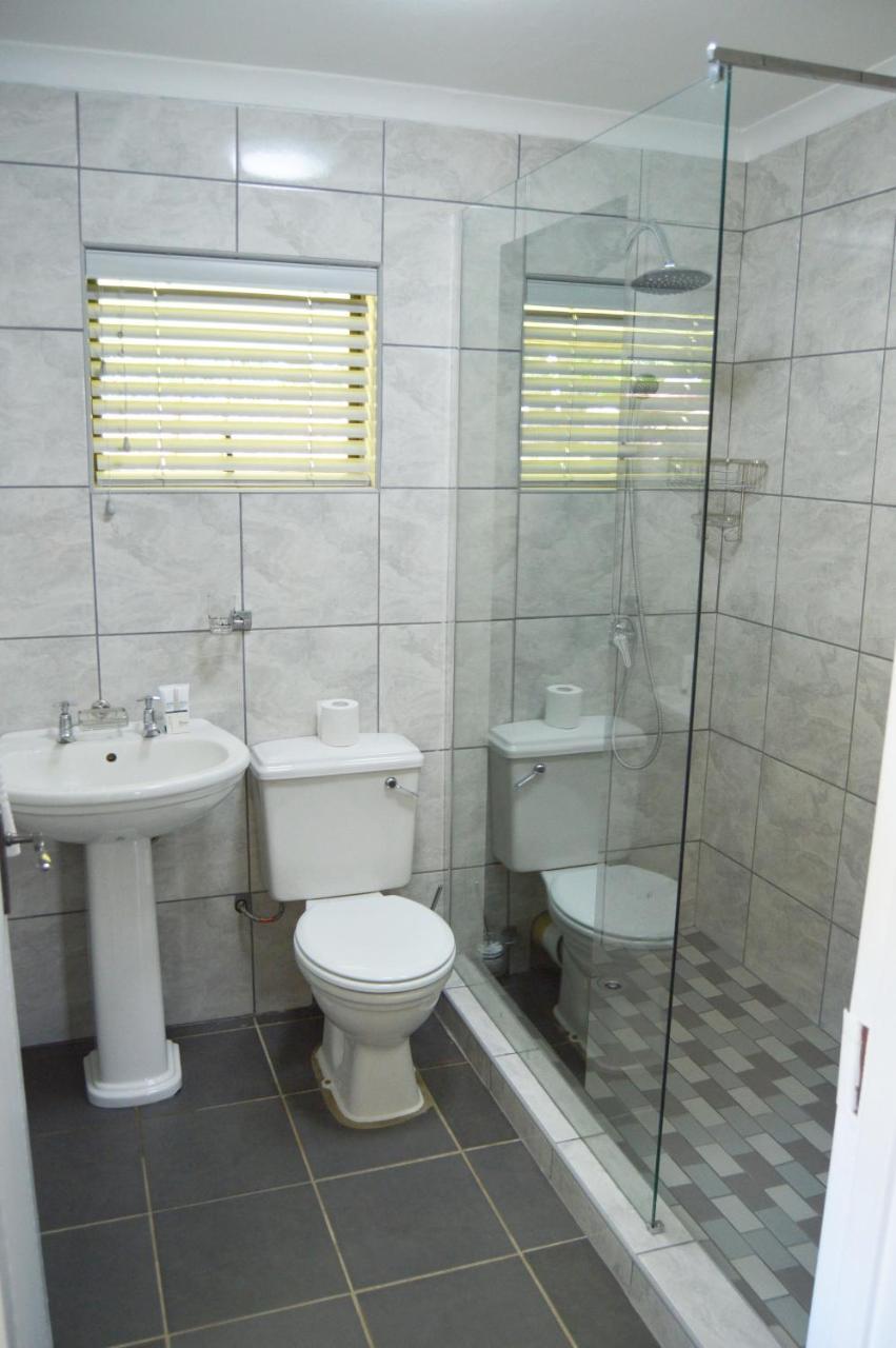 Crystal Rose Lodge & Spa Krugersdorp Esterno foto