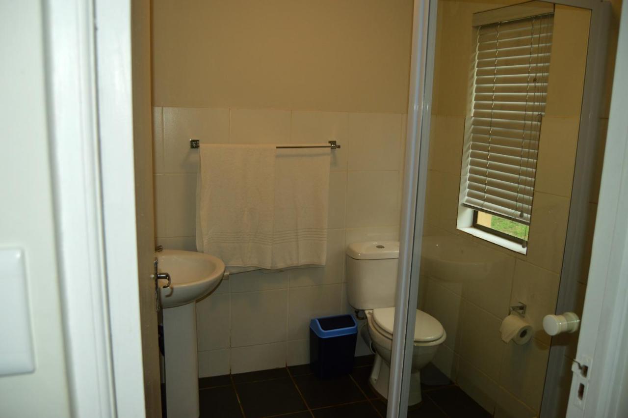 Crystal Rose Lodge & Spa Krugersdorp Esterno foto
