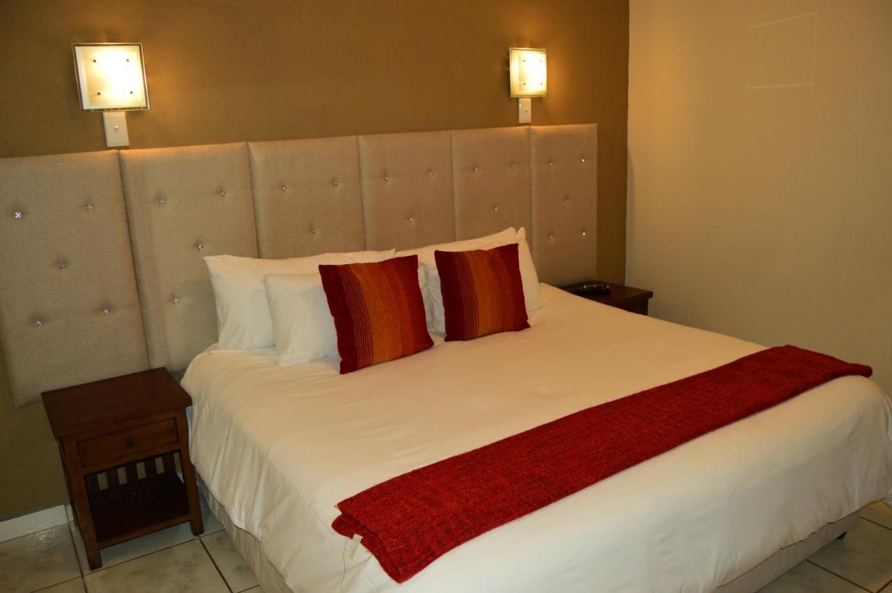 Crystal Rose Lodge & Spa Krugersdorp Esterno foto