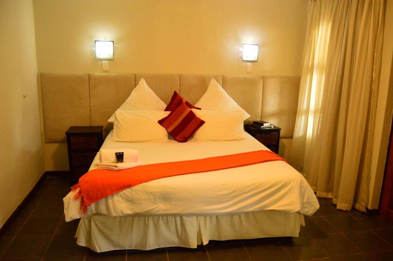 Crystal Rose Lodge & Spa Krugersdorp Esterno foto