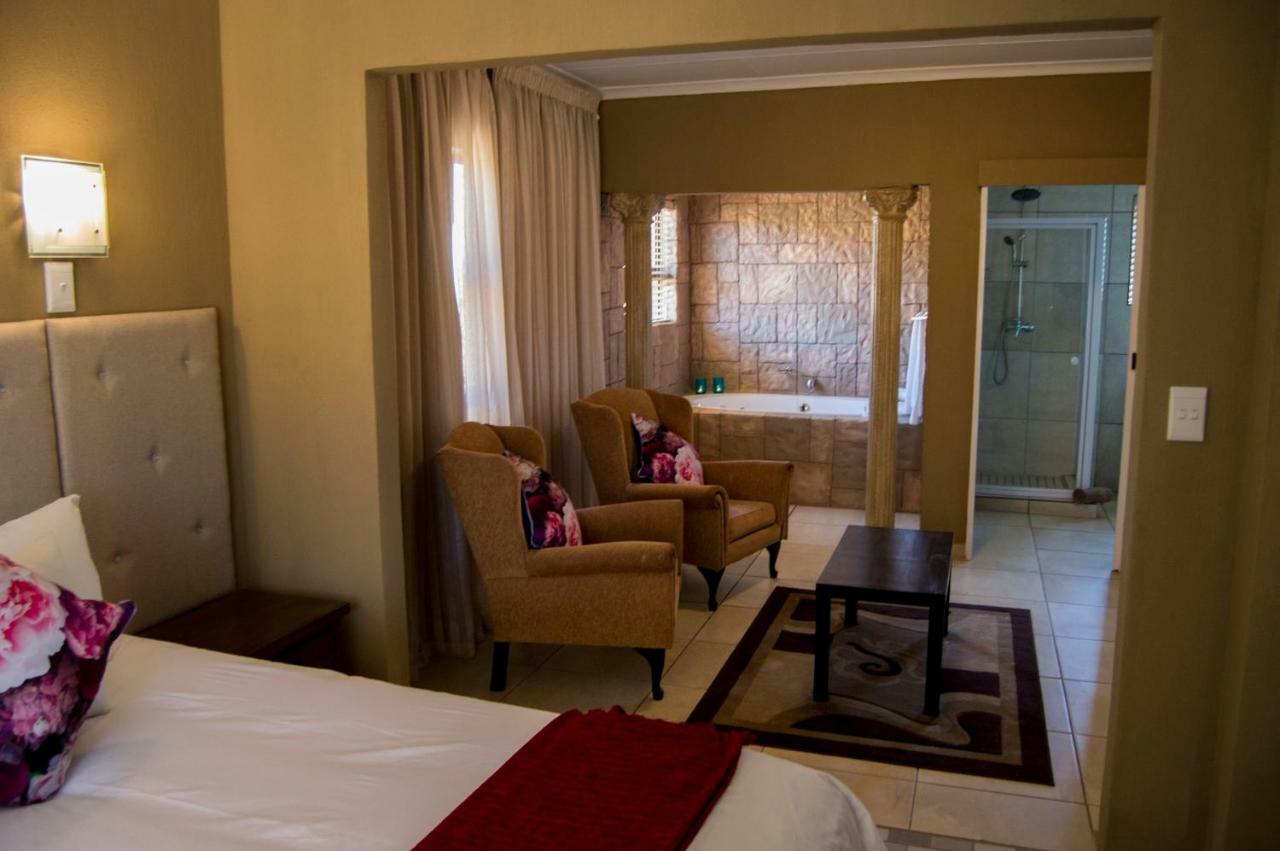 Crystal Rose Lodge & Spa Krugersdorp Esterno foto