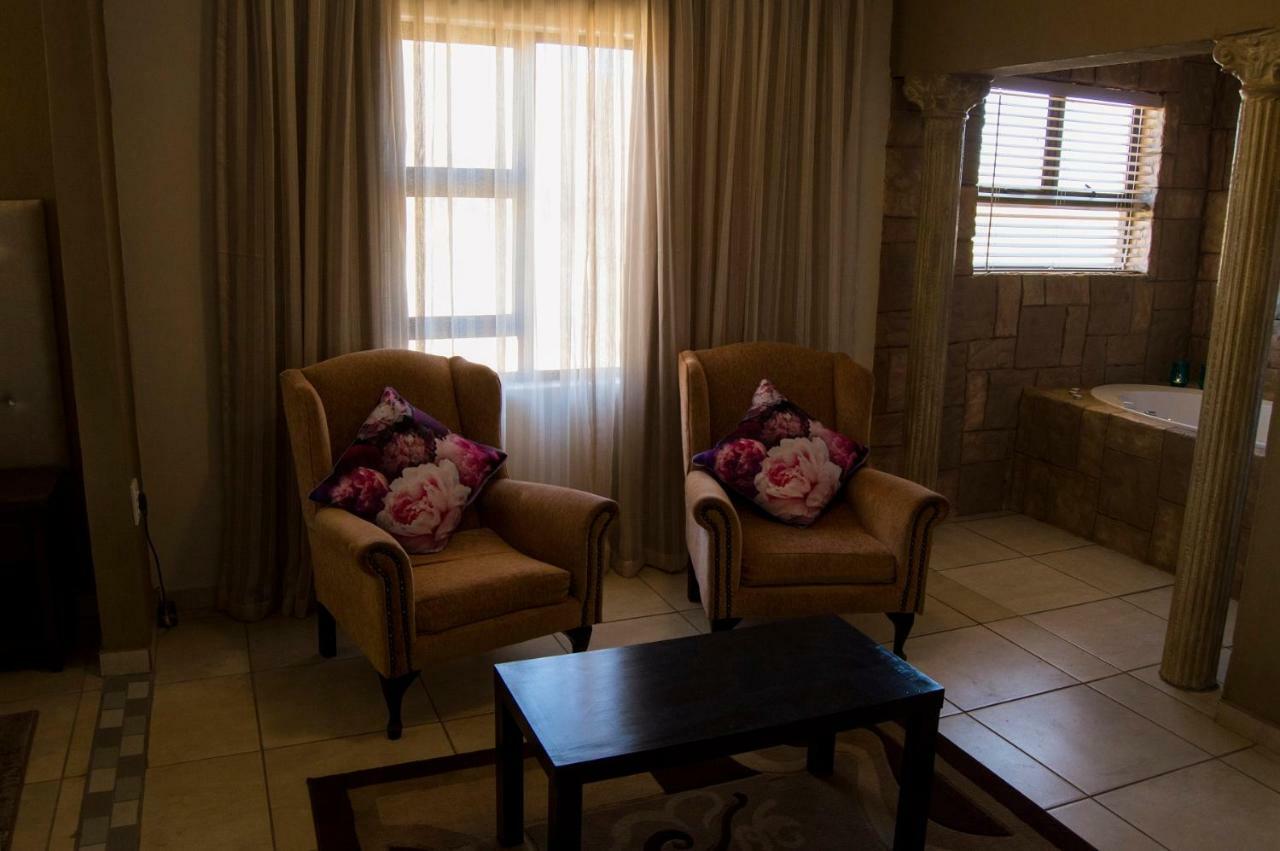 Crystal Rose Lodge & Spa Krugersdorp Esterno foto