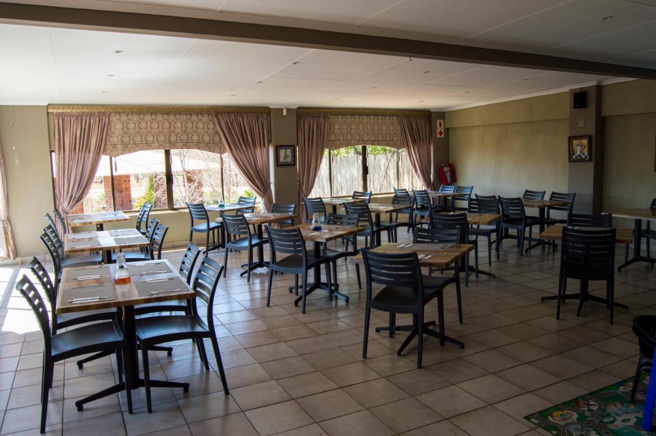 Crystal Rose Lodge & Spa Krugersdorp Esterno foto