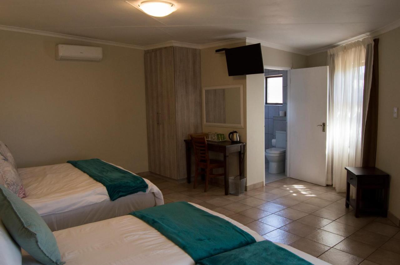 Crystal Rose Lodge & Spa Krugersdorp Esterno foto